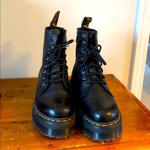 Dr. Martens Jadon Pisa Platform Boots